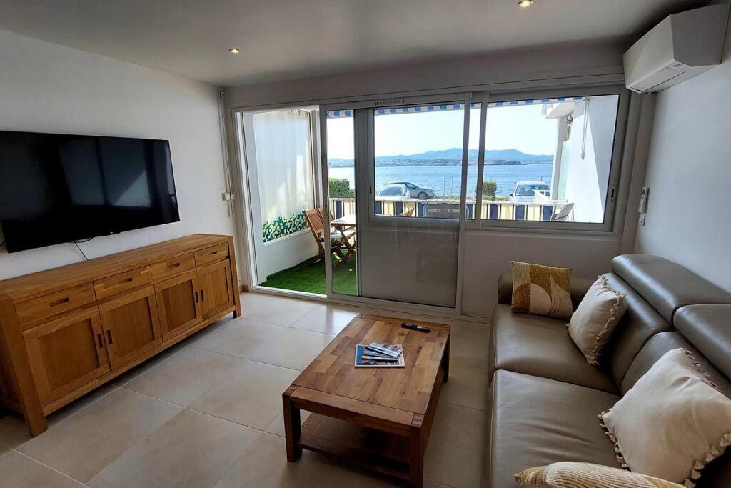 Front De Mer - Emplacement Prise Au Calme - T2 Moderne Et Entierement Climatise - Tout A Pieds Sanary-sur-Mer Extérieur photo